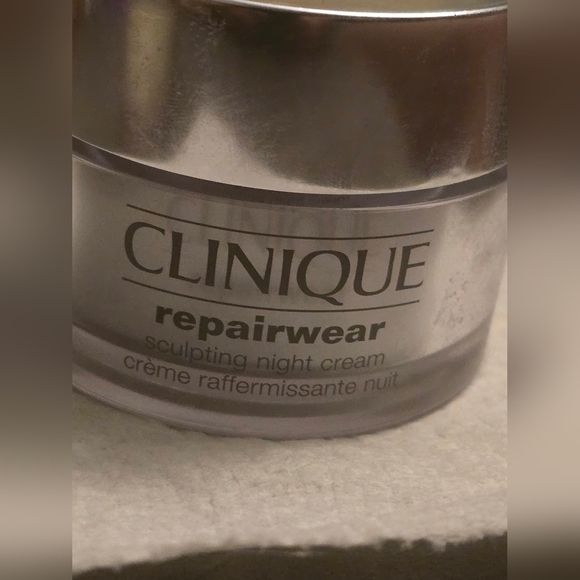 Clinique Repairwear Sculpting Night Cream - Silver